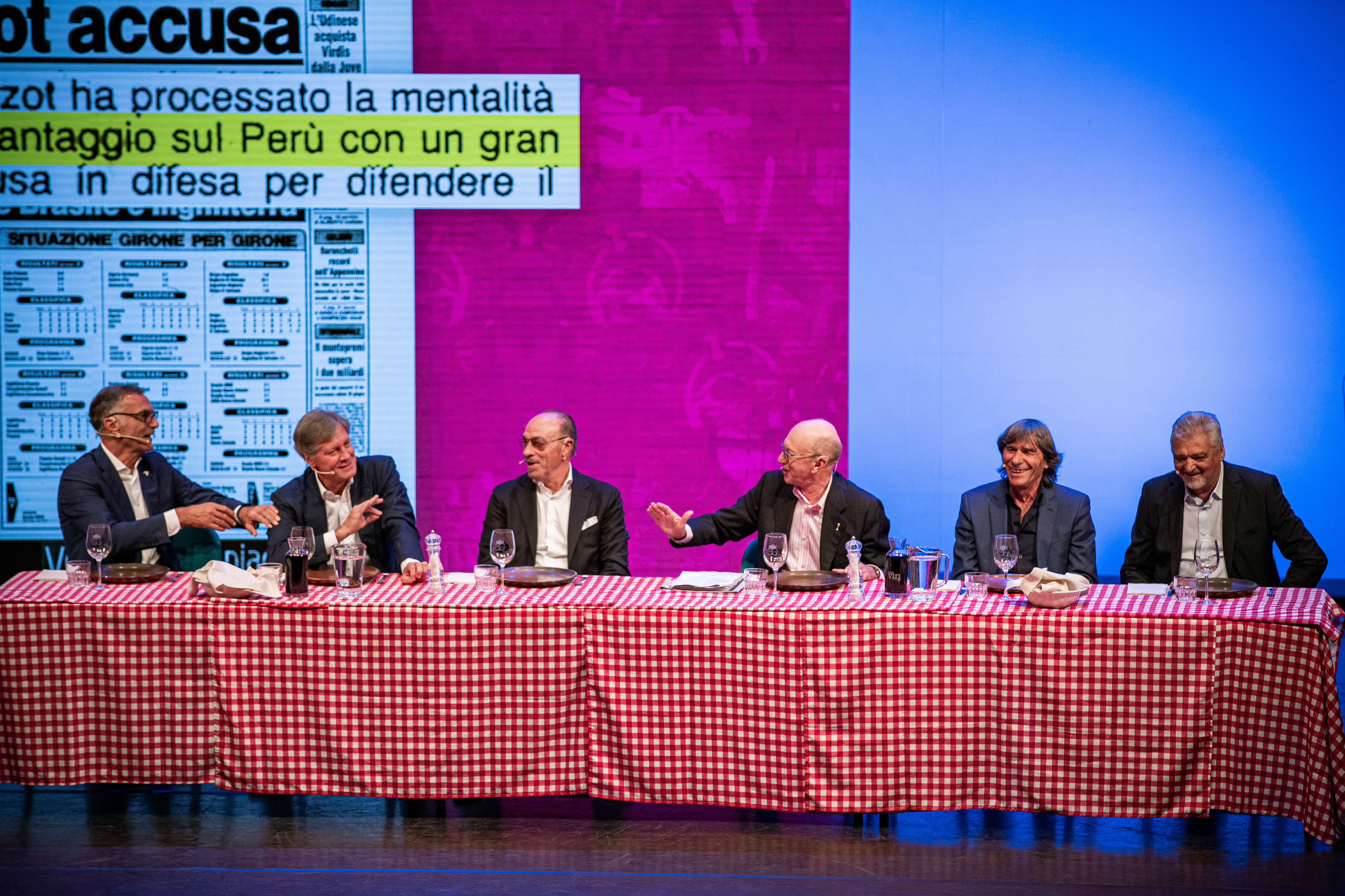 ALTOBELLI, BERGOMI, CAUSIO, COLLOVATI E CONTI: I RAGAZZI DELL’82 Nella foto: Beppe BERGOMI, Fulvio COLLOVATI, Franco CAUSIO, Alberto CERRUTI, Bruno CONTI, Alessandro ALTOBELLI. Festival dello Sport Auditorium Santa Chiara Trento, 23 settembre 2022