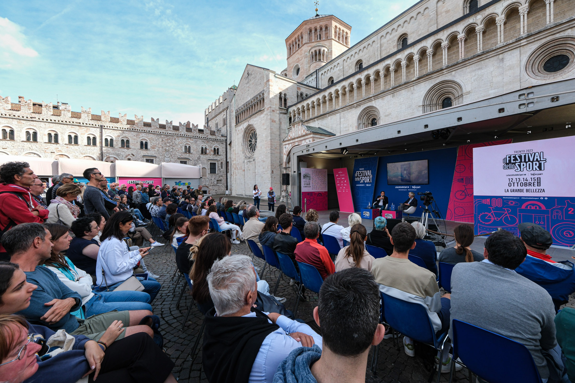 Egoisti Di Squadra Nella foto: Ferdinando DE GIORGI, Gianluca PASINI, pubblico