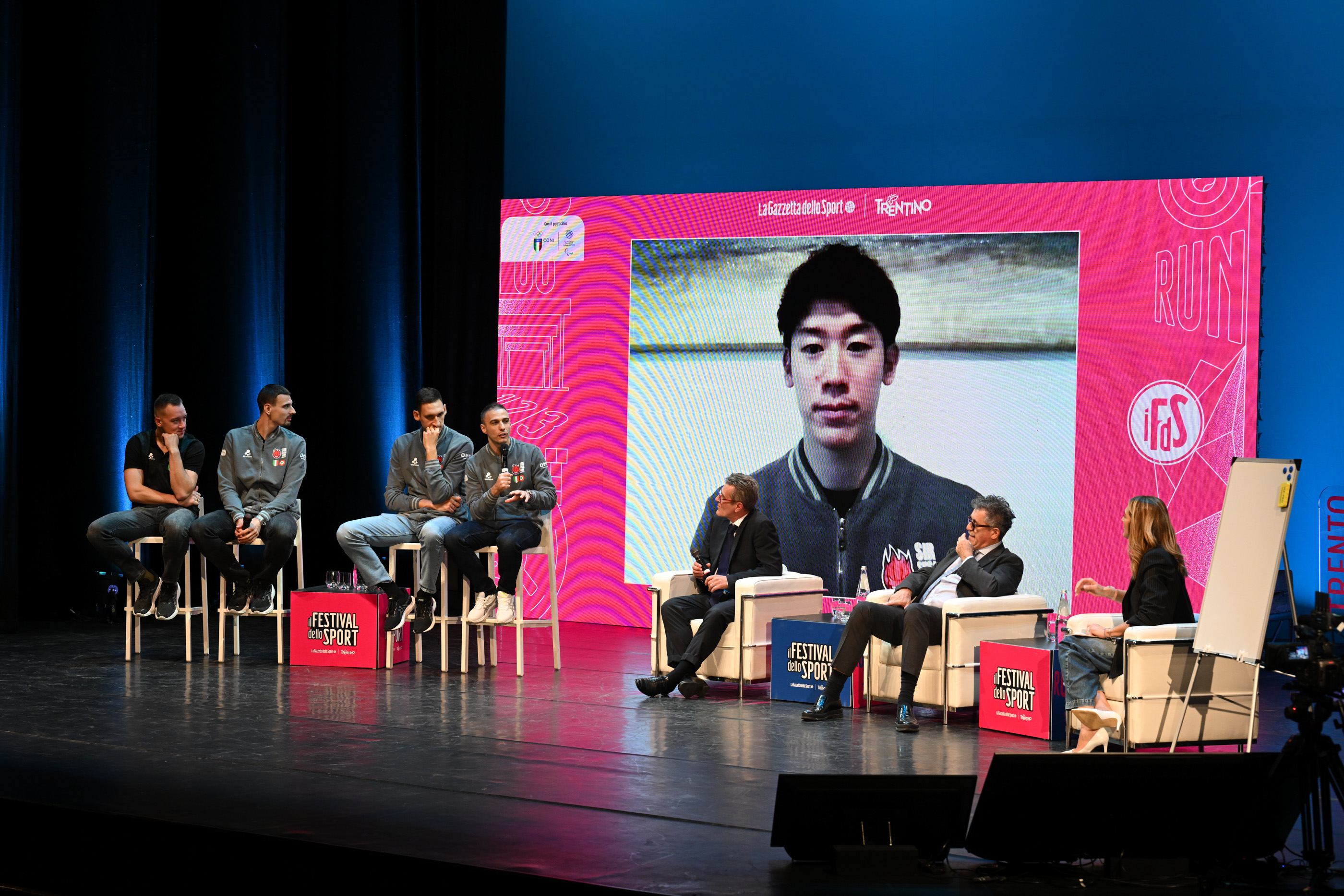 FESTIVAL DELLO SPORT SIR SUSA VIM PERUGIA: I BLOCKDEVILS Nella foto: Oleh Plotnytsky; Simone Giannelli; Roberto Russo; Massimo Colaci; Angelo Lorenzetti; Gino Sirci; Rachele Sangiuliano; Yuki Ishikawa in collegamento video