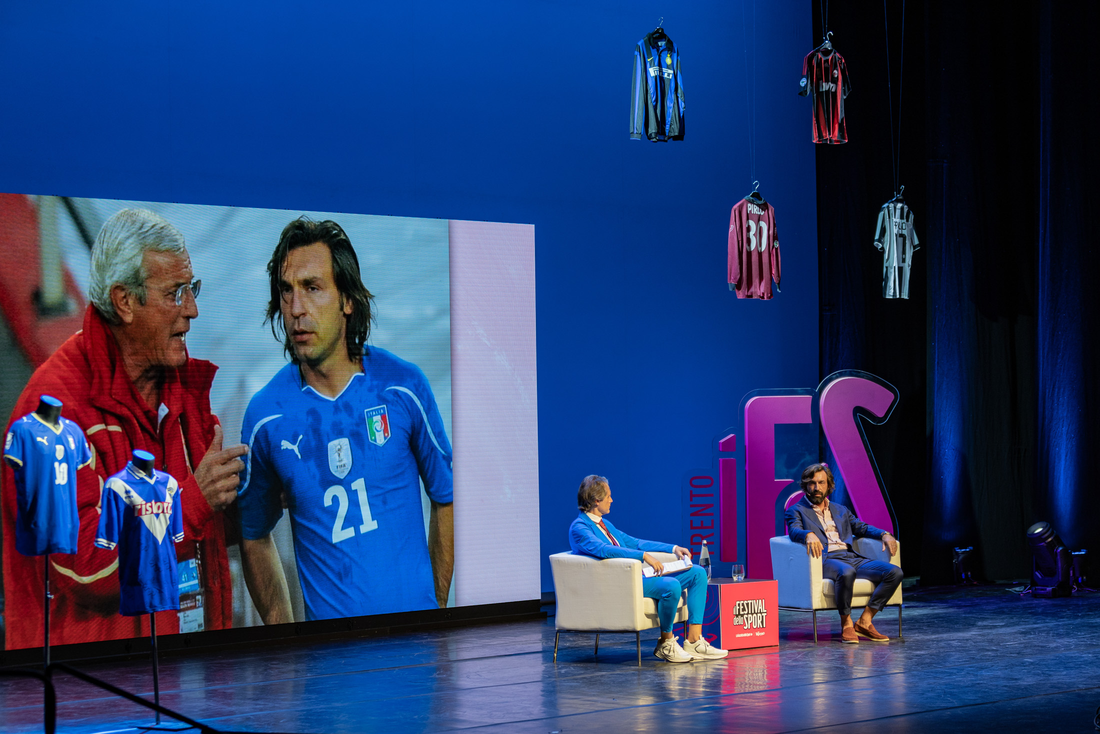 Il Maestro Nella foto: G.B. Olivero, Andrea PIRLO