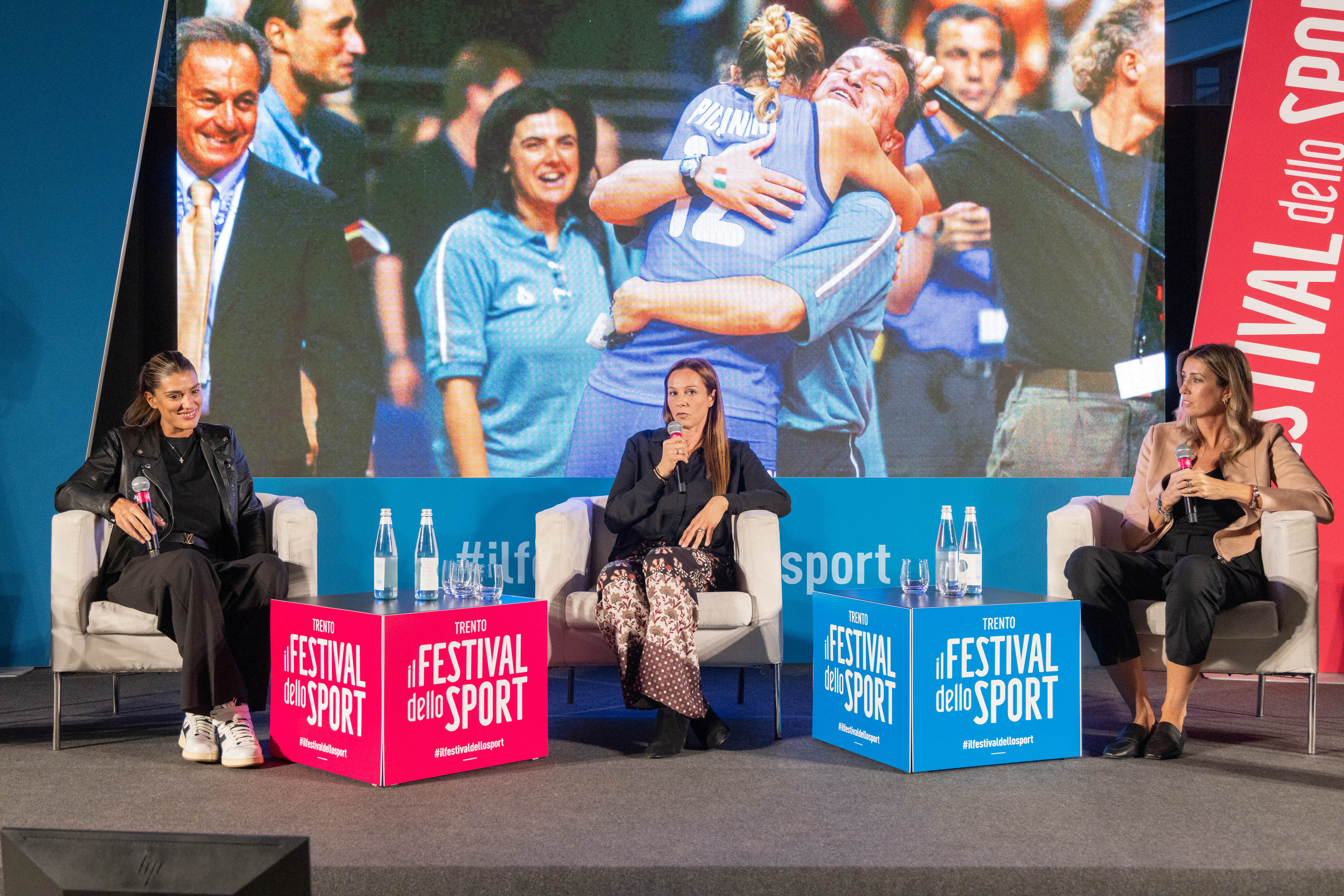 LO BIANCO, PICCININI E TOGUT, IL MURO ROSA Nella foto: Francesca PICCININI, Eleonora LO BIANCO, Elisa TOGUT Festival dello Sport Palazzo della Regione Trento, 24 settembre 2022 