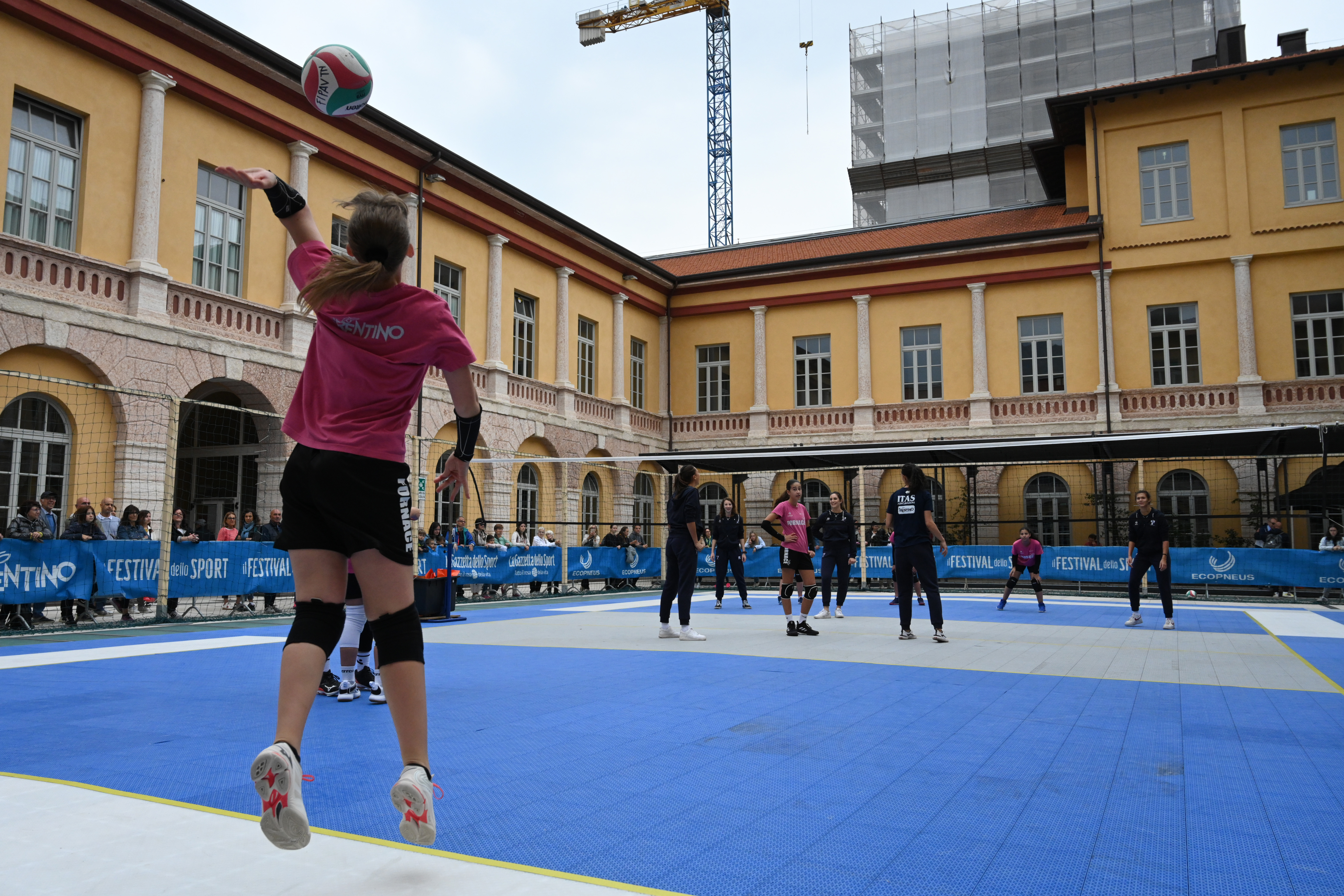 MEET&GREET CON LE CAMPIONESSE DEL TRENTINO VOLLEY Nella foto: Festival dello Sport Scuola Primaria “Francesco Crispi” Trento, 24 settembre 2022