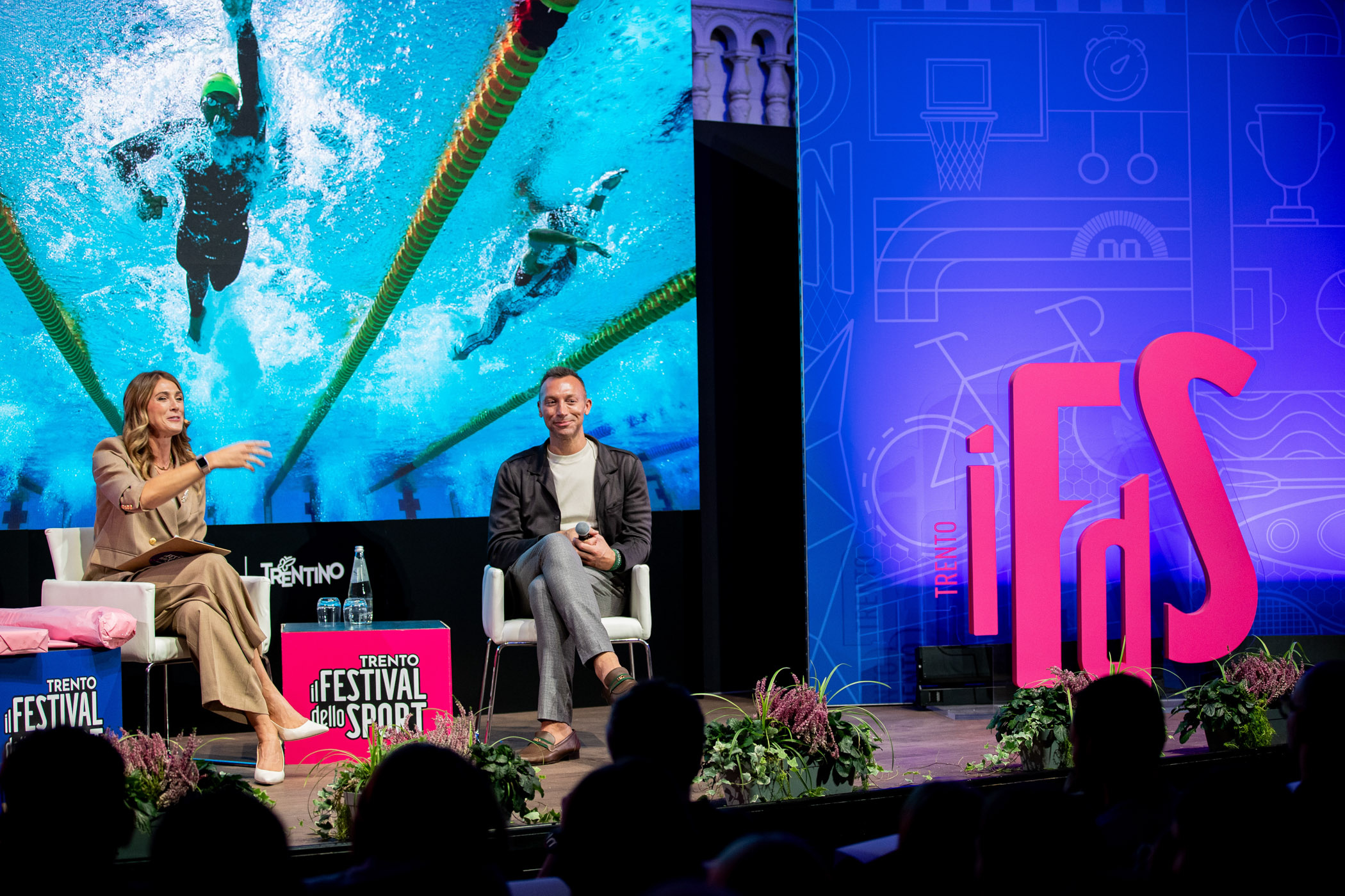 Stile libero Nella foto: Rachele Sangiuliano, Ian Thorpe.