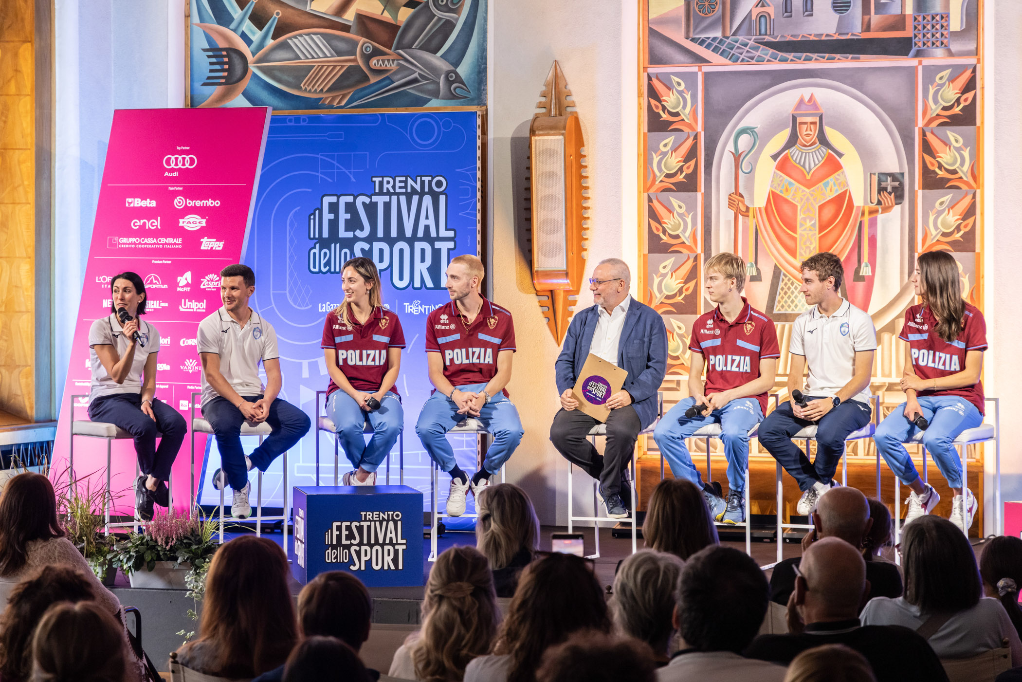 Un bronzo che vale oro Nella foto: Charlène Guignard, Marco Fabbri, Sara Conti, Niccolò Macii, Andrea Buongiovanni, Daniel Grassl, Matteo Rizzo, Lara Naki Gutmann.