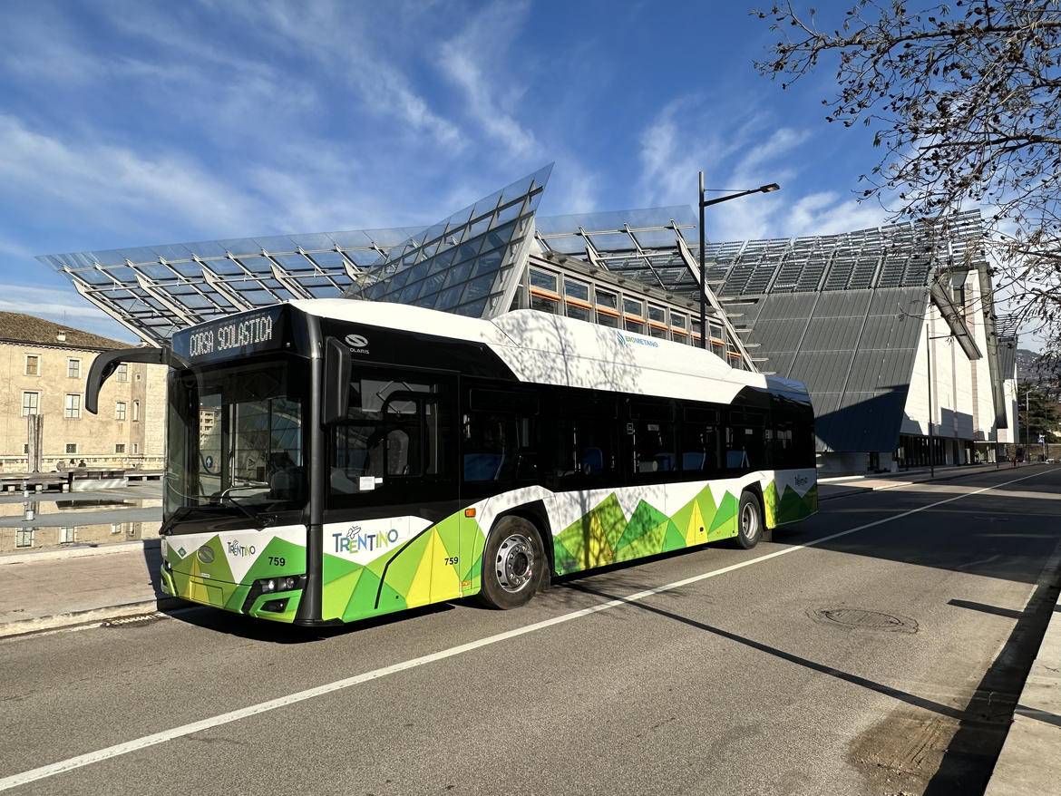 Autobus SOLARIS URBINO con alimentazione a gas naturale compresso (CNG) presso il MUSE