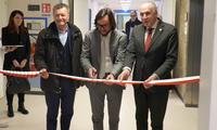 Il direttore Apss Antonio Ferro, il direttore dell'U.o. Silvio Sarubbo e l'assessore alla salute Mario Tonina inaugurano il nuovo reparto di neurochirurgia 